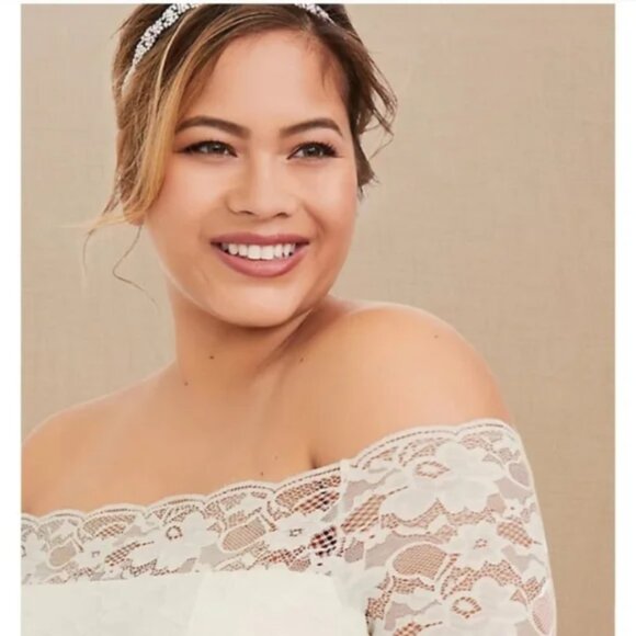 NWT Torrid Off Shoulder Lace Bodycon Wedding Dress - Picture 4 of 5